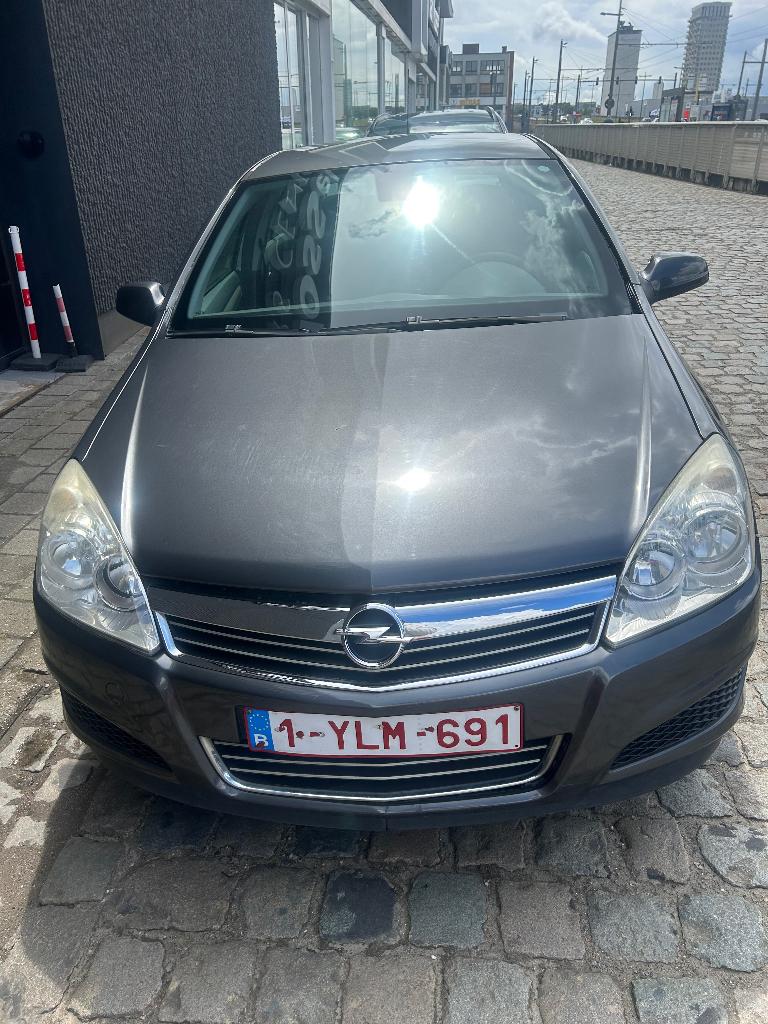 OPEL ASTRA 1.4 Essence 2009, Autos, Boîte manuelle, 5 portes, Particulier, Tissu