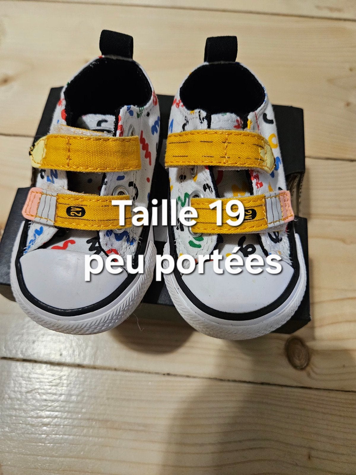 Basket Converse mixte taille 19, Enfants & Bébés, Garçon ou Fille, Enlèvement ou Envoi, Comme neuf, Chaussures