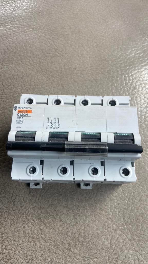 Merlin Gerin Multi9 C120N C100 — 4P 100A automatique, Enlèvement ou Envoi, Neuf, Interrupteur