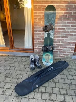 Snowboard et fix Burton + chaussures Burton + housse Burton, Enlèvement, Utilisé, Planche