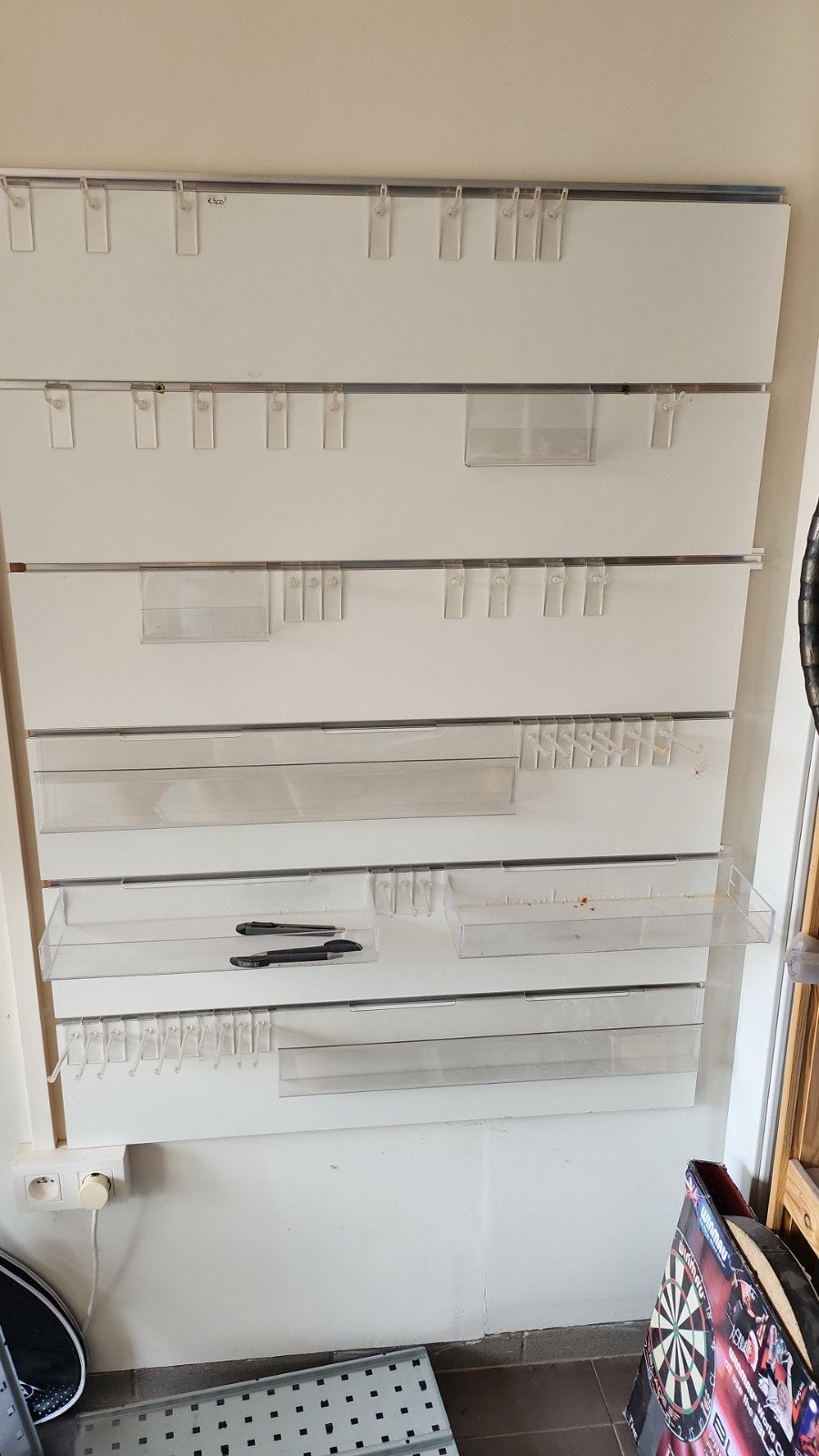 Tentoonstelling rekje met verschillende accessoires, Ophalen