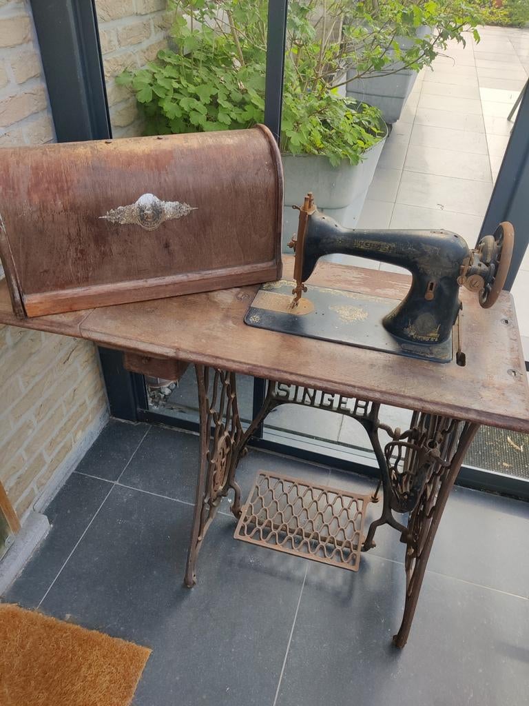 Oude singer naaimachine, Antiek en Kunst, Ophalen
