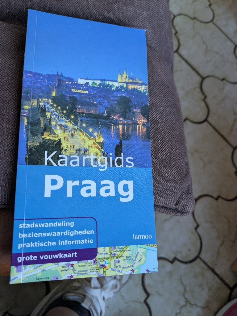 Kaartgids Praag, Boeken, Ophalen of Verzenden, Zo goed als nieuw, Reisgids of -boek