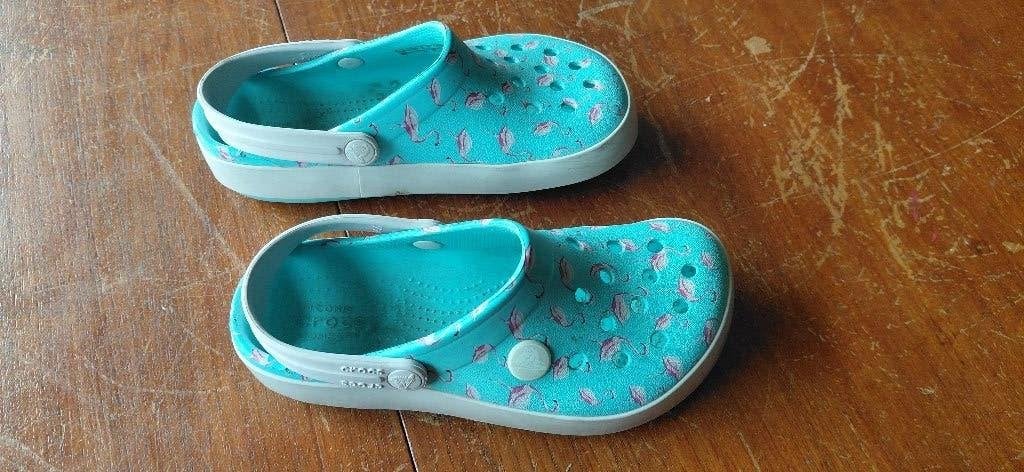 slippers Crocs maat 12, Kinderen en Baby's, Gebruikt, Crocs, Meisje, Overige typen