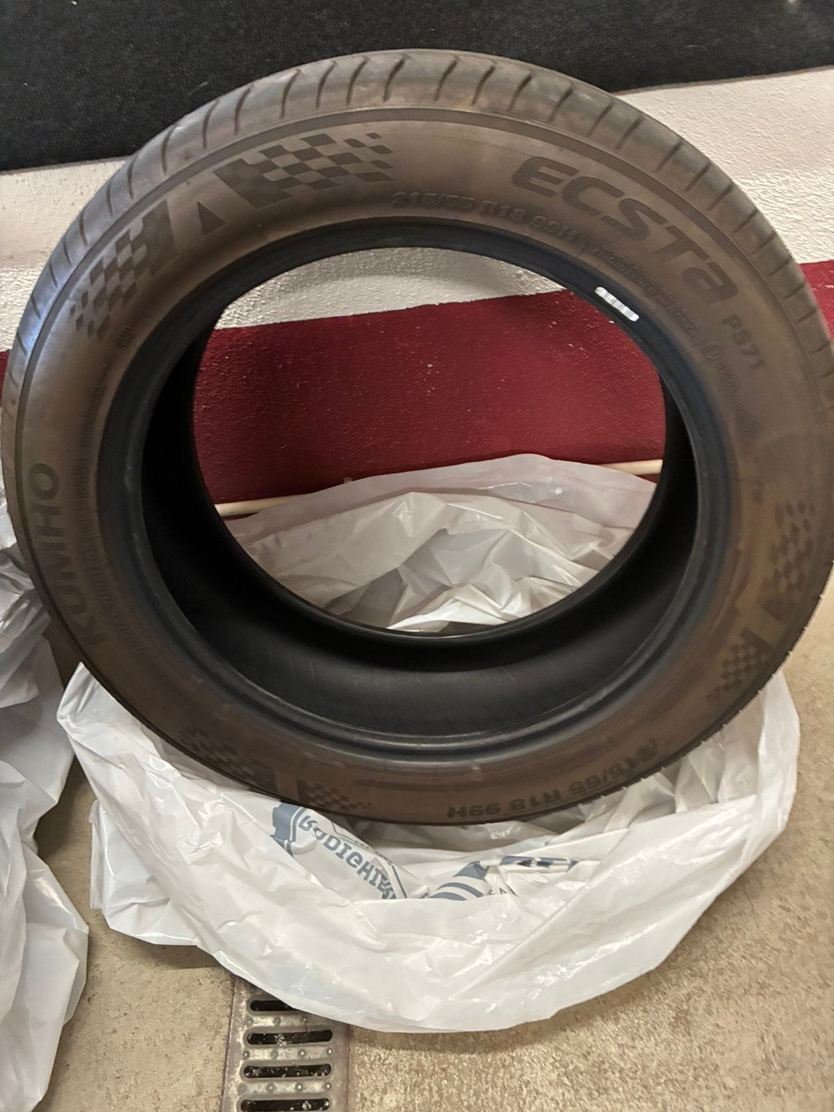 4 pneus en 215/55r18 été, Neuf, 215 mm, Véhicule de tourisme, Pneus été