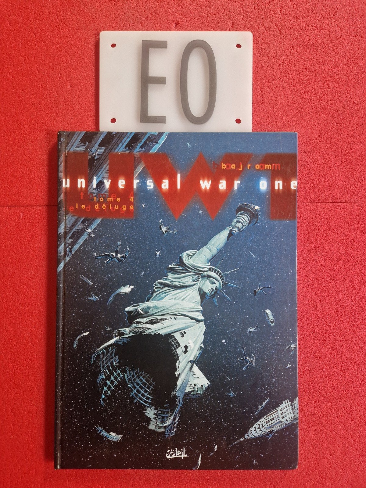 bd universal war one 4,EO, Livres, Enlèvement ou Envoi