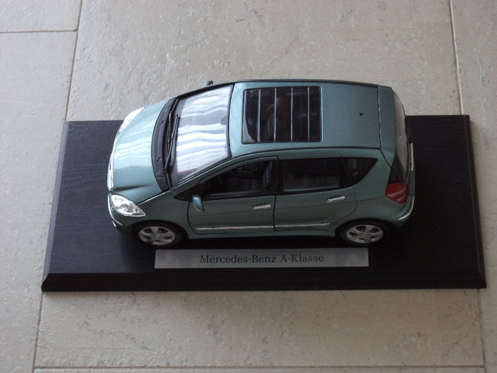 Mercedes 1/18, Hobby en Vrije tijd, Modelauto's | 1:18, Ophalen of Verzenden, Zo goed als nieuw, Auto, Maisto