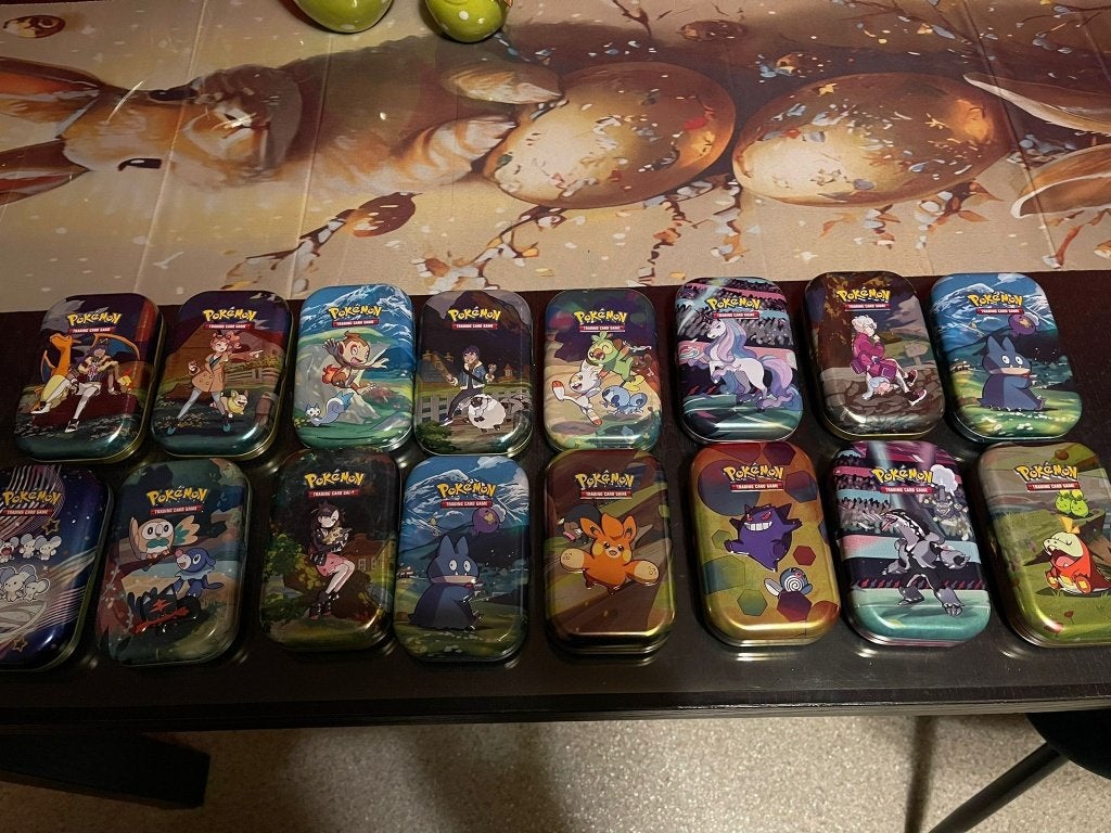 16 - Pokémon Mini tins . Blikje, Hobby en Vrije tijd, Ophalen of Verzenden, Zo goed als nieuw
