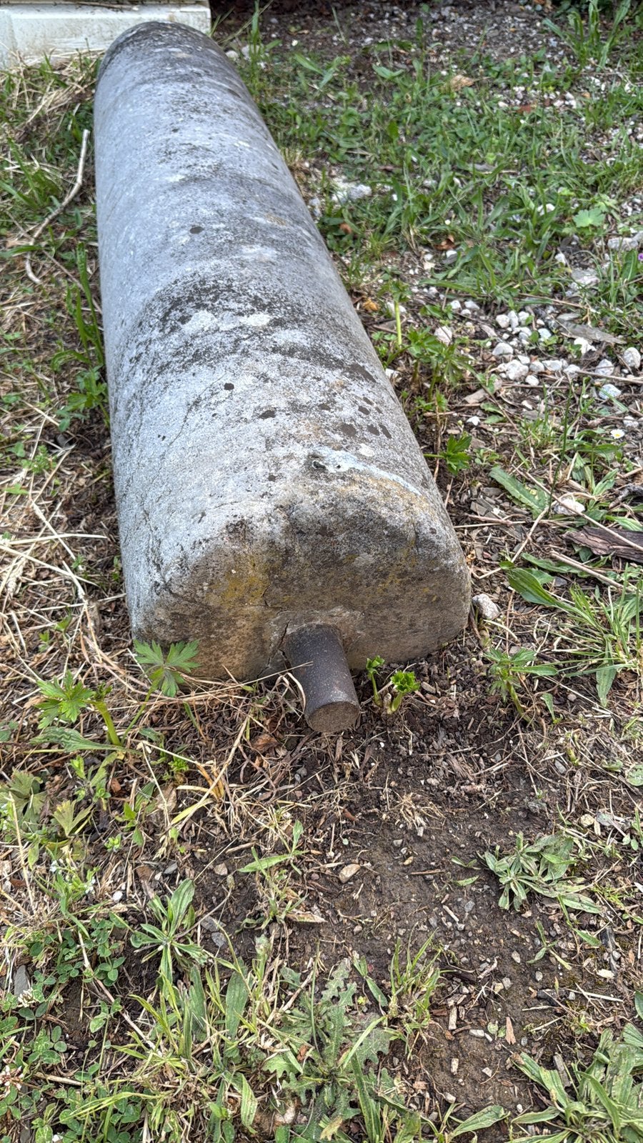 Ancien rouleau en pierre bleue, Enlèvement, Utilisé, Poteaux