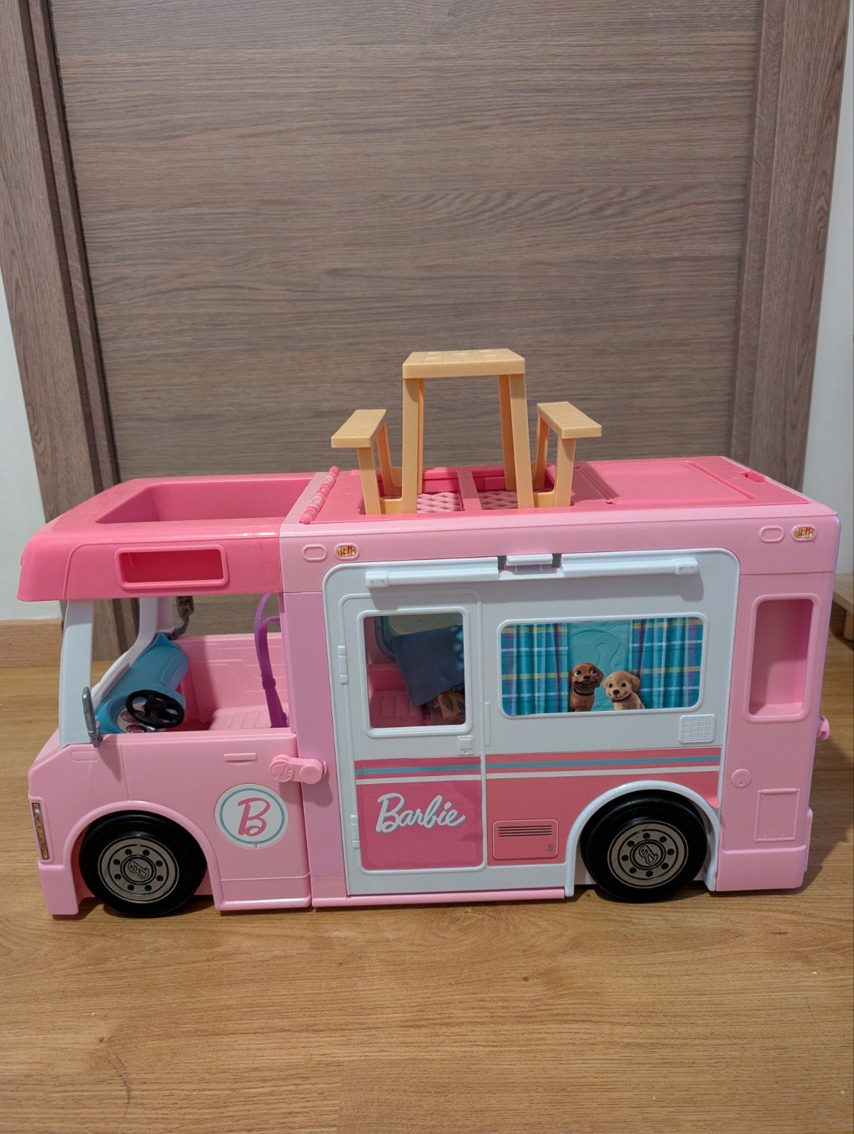 Barbie camper, Enlèvement