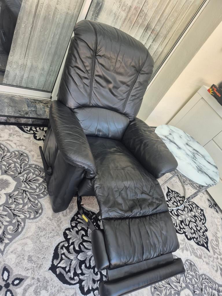 Te koop leeren bankstel 50 euro, Ophalen