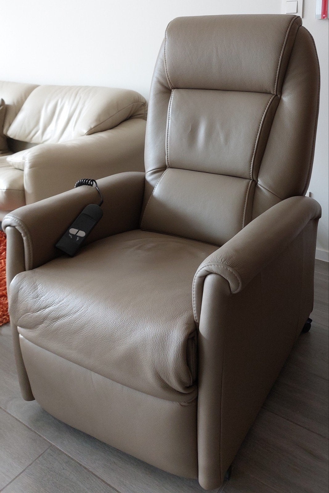 Himolla 9773 relaxzetel met heffunctie, Ophalen, Leer