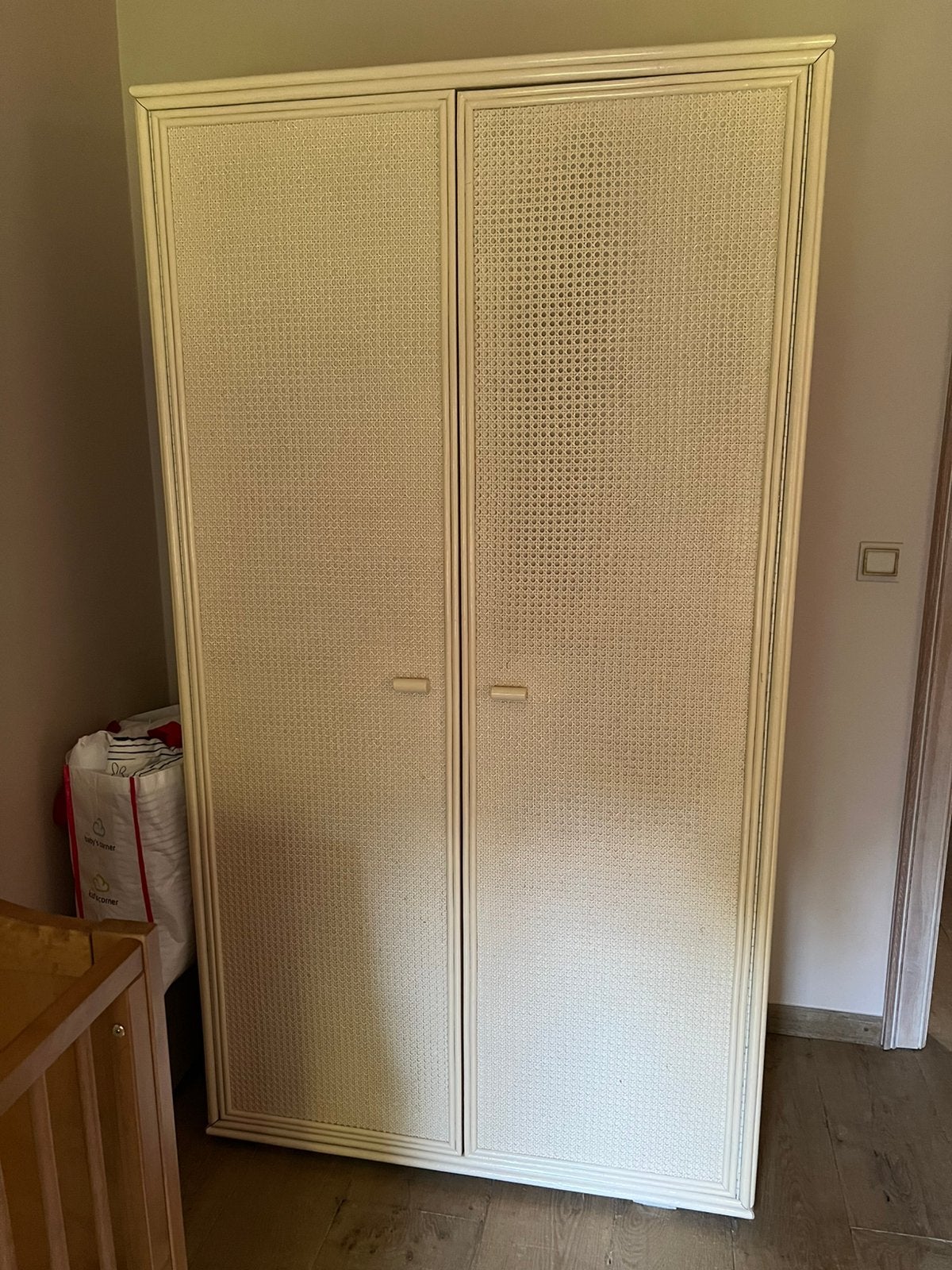 Super stevige rotan kast, Ophalen, Met deur(en), 50 tot 100 cm, Zo goed als nieuw