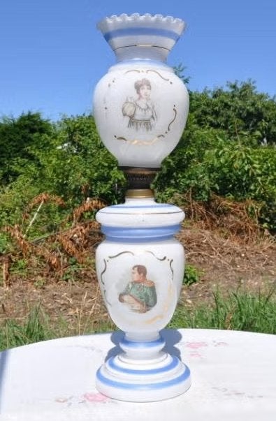 D lampe a petrole opaline napoleon et josephine, Enlèvement ou Envoi
