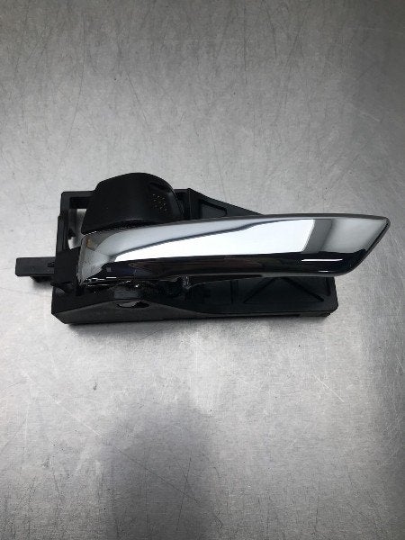 POIGNEE EXTERIEURE ARRIÈRE GAUCHE Suzuki Vitara (LY / MY), Utilisé, Arrière, Suzuki