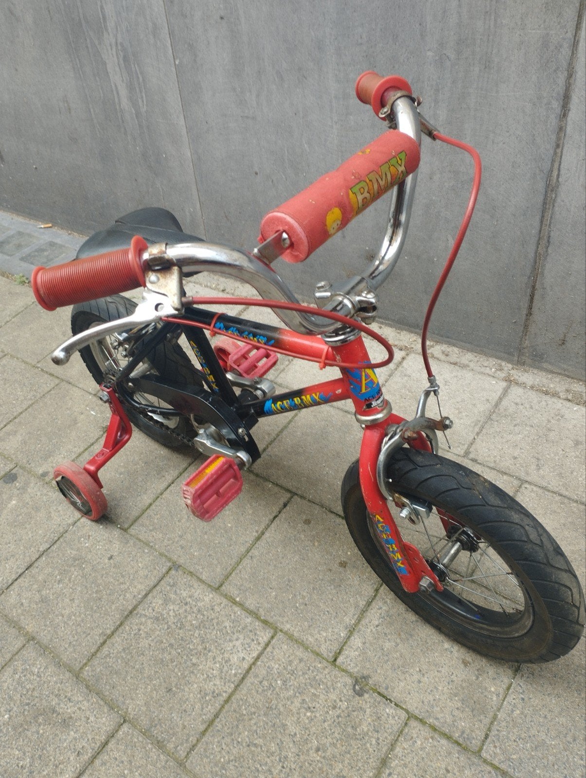vélo enfant BMX, Enlèvement