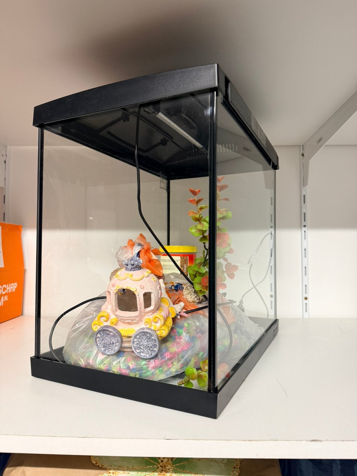 Aquarium. 43x28x41 met led verlichting, Dieren en Toebehoren, Ophalen, Zo goed als nieuw, Decoratie