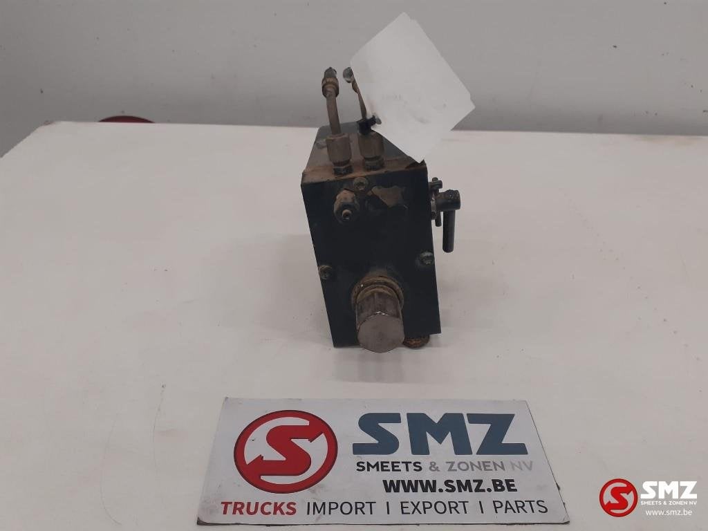 Occ pompe d'inclinaison de cabine Iveco, Utilisé, Iveco, Suspension et Châssis