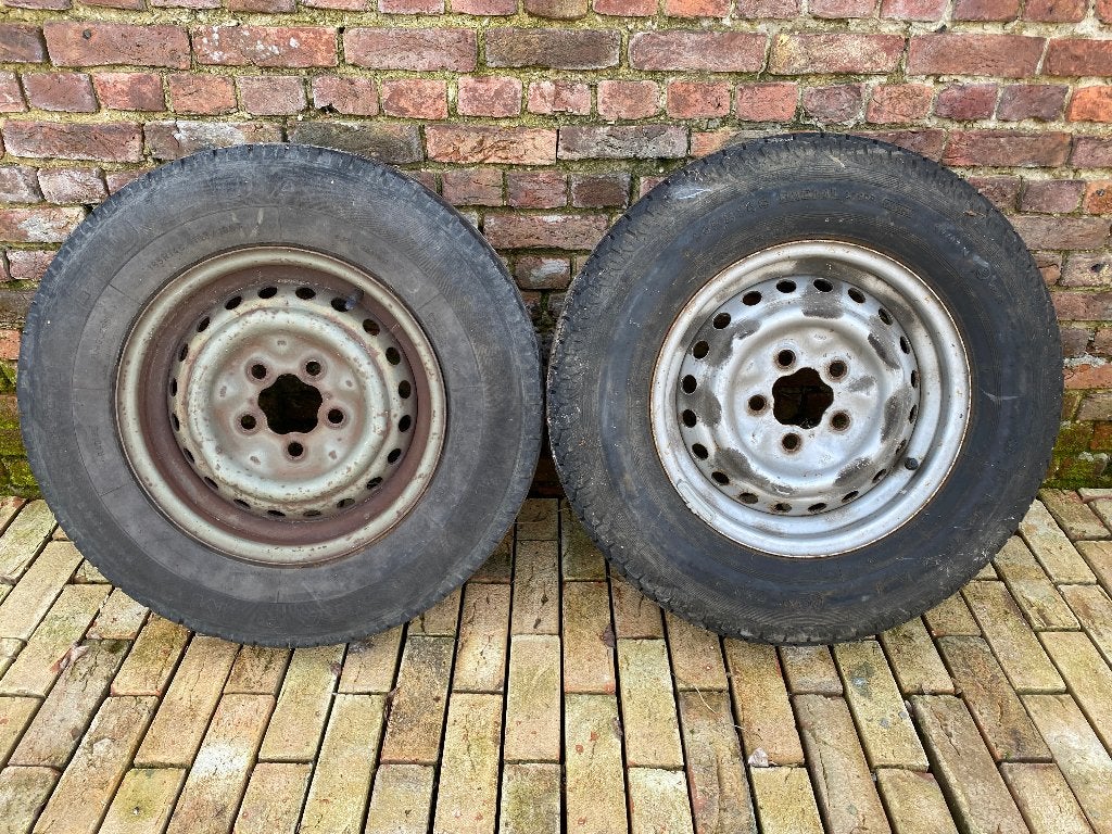 T3 twee velgen en banden, Auto-onderdelen, Ophalen, Band(en)