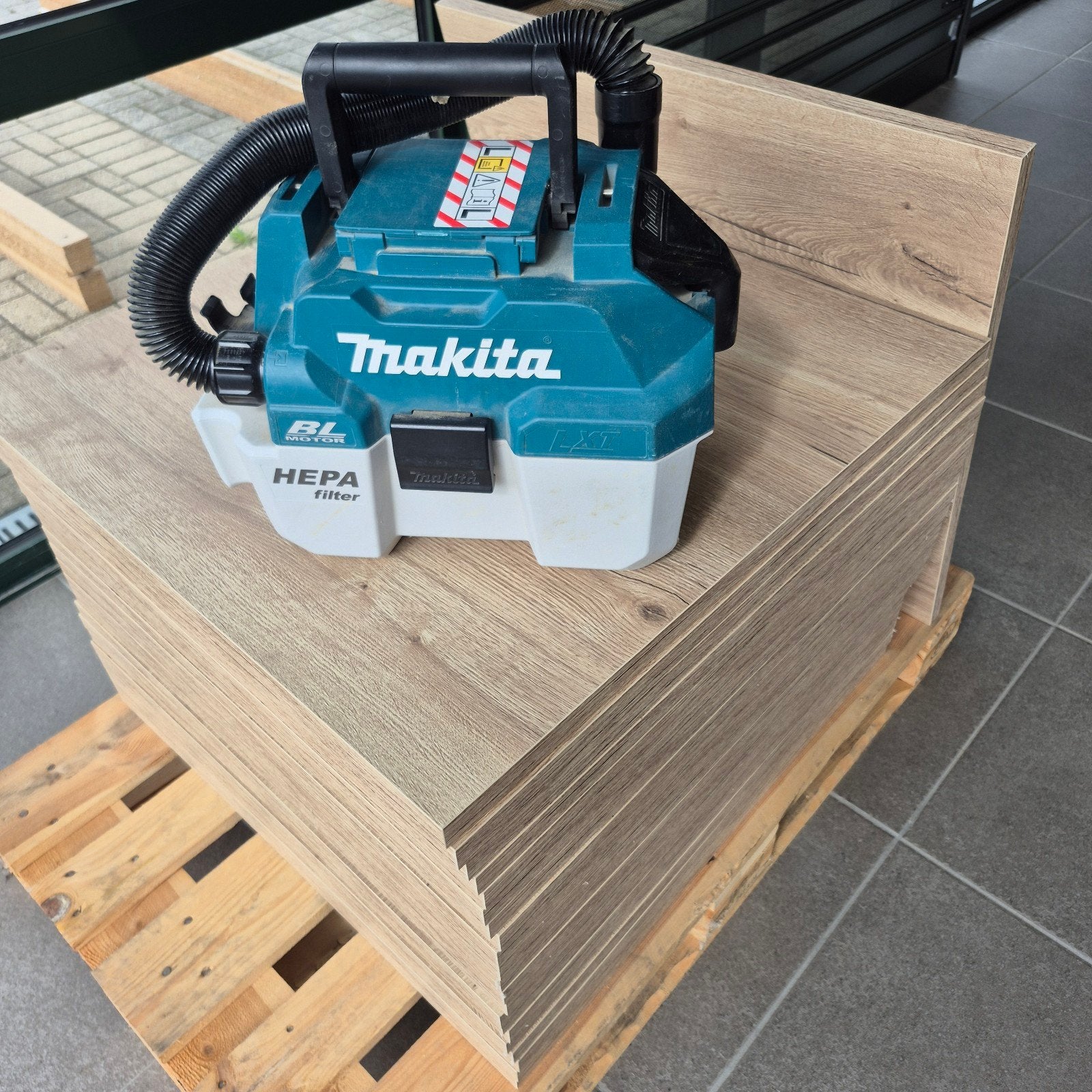 draagbare stofzuiger makita, Doe-het-zelf en Bouw, Reinigingsmachines, Ophalen