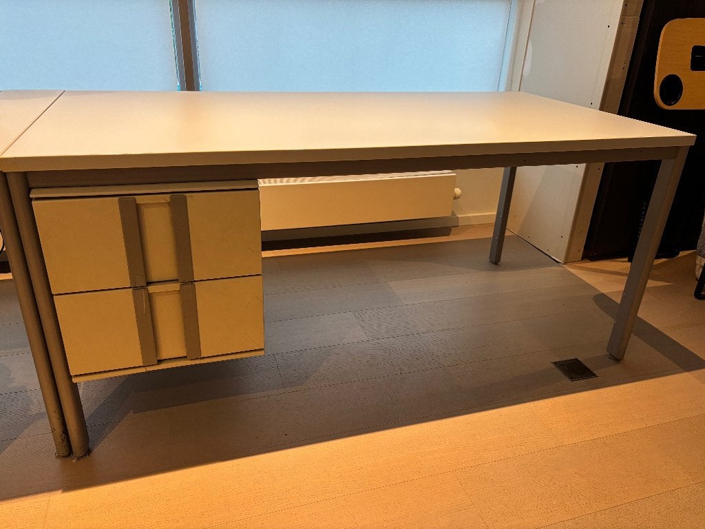 metalen bureau, Ophalen, 160 cm, Gebruikt, Schoolbureau