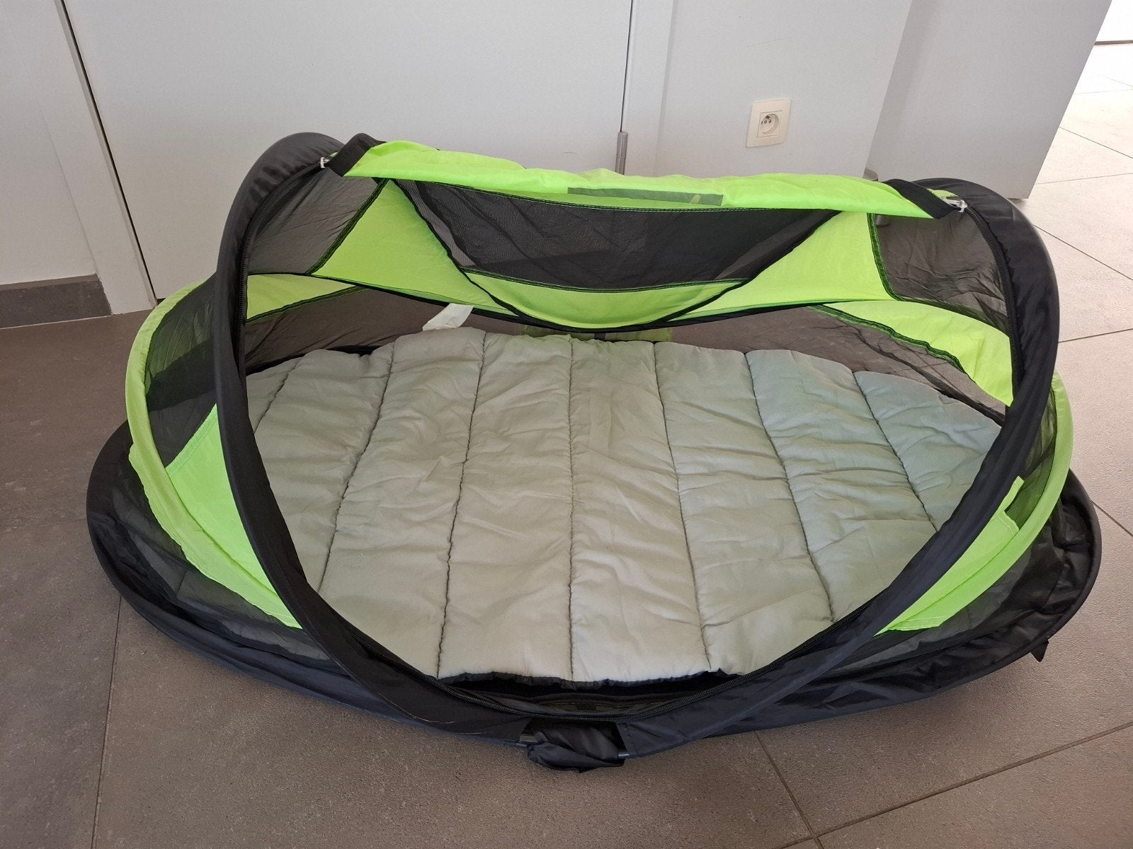 pop-up reisbedje, Kinderen en Baby's, Ophalen, Zo goed als nieuw, Matras