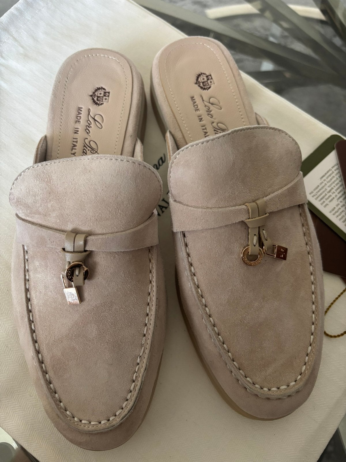Loro piana, Enlèvement, Neuf, Beige, Sandales et Mûles