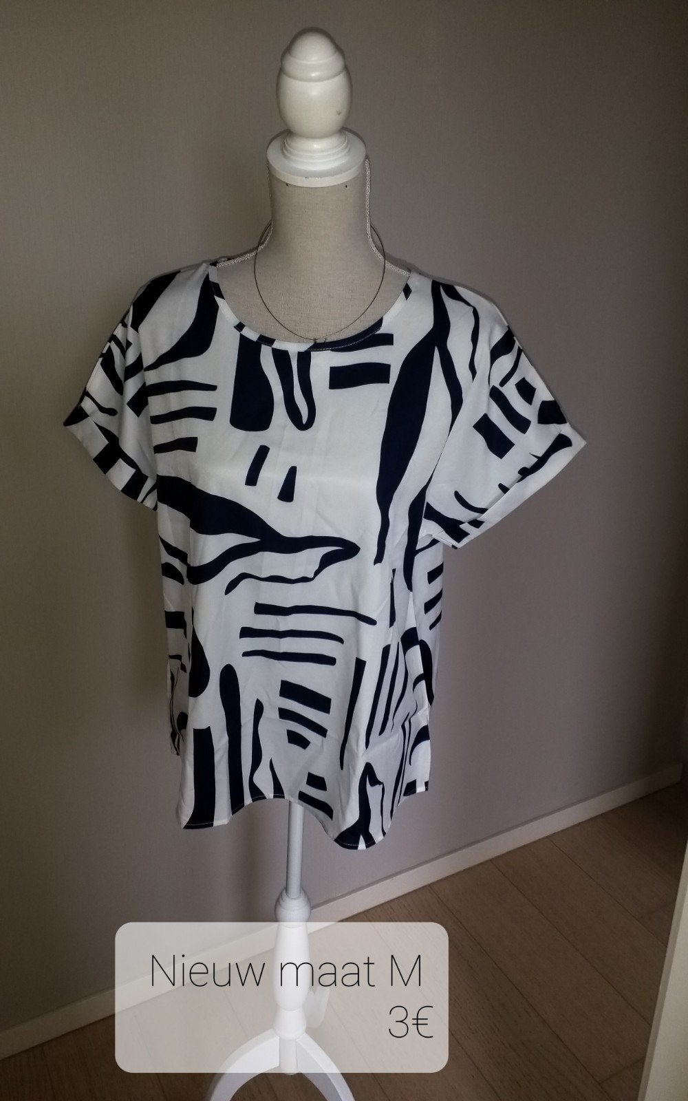 Mooie bloes NIEUW, Vêtements | Femmes, T-shirts, Neuf, Manches courtes, Taille 38/40 (M), Enlèvement