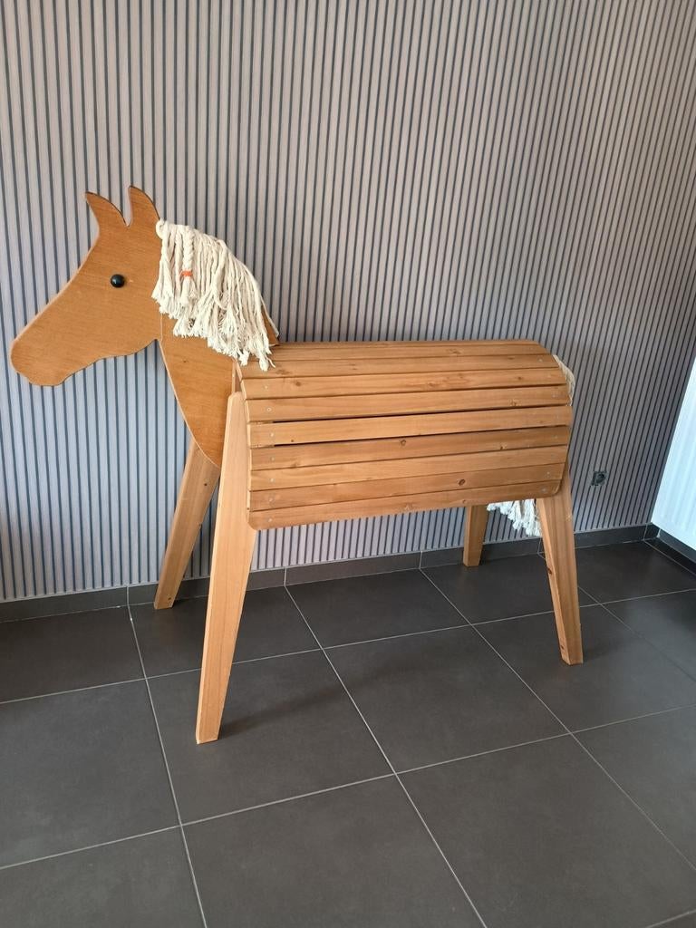 Houten paard , voor binnen of buiten, Ophalen