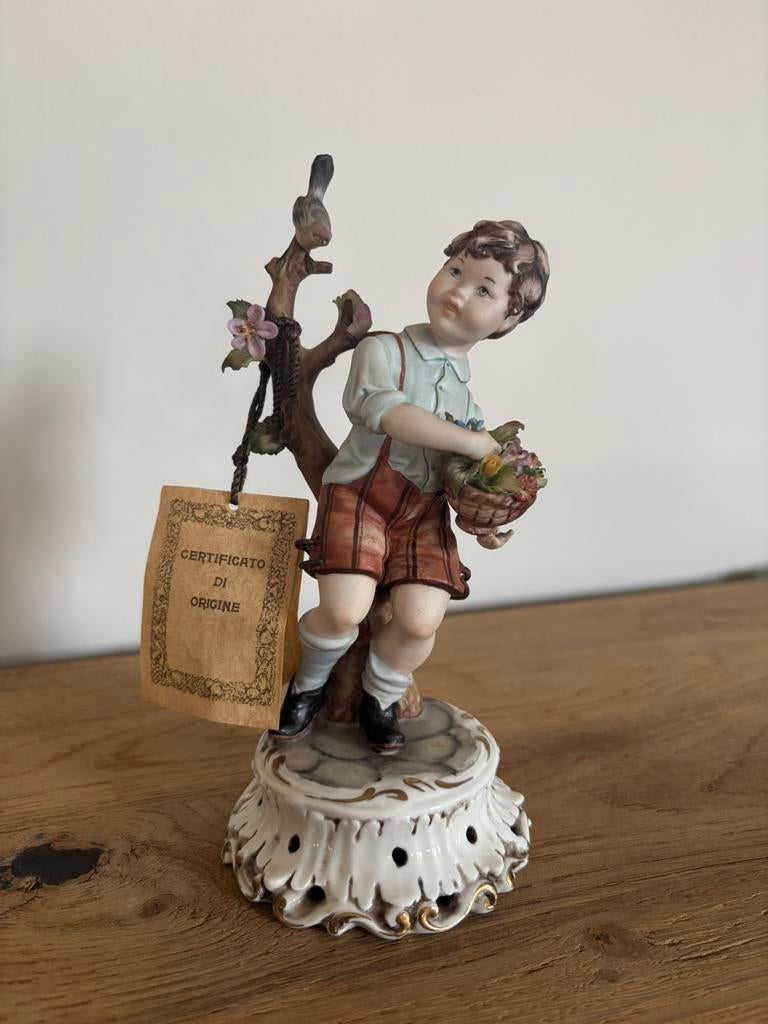 Vintage prachtig beeld in bisquit, Verzamelen, Ophalen, Zo goed als nieuw