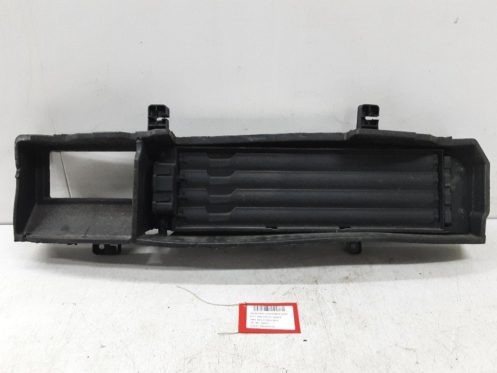 RADIATEUR GRILL Renault Clio V (RJAB) (01-2019/-), Renault, Utilisé, Peter-Huppertz-Straße 5
51063  Köln, DE, Dialog.deutschland@renault.de
