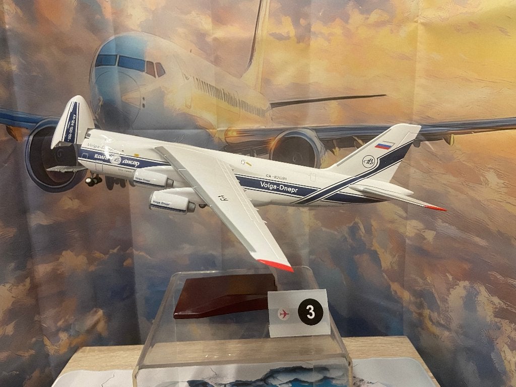 Volga Dnepr, Envoi, Neuf, Modèle réduit