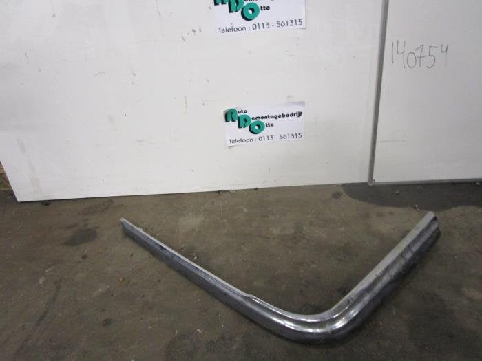 Carénage arrière gauche d'un Mercedes 260SE-600SEL, 3 mois de garantie, Utilisé, -, -