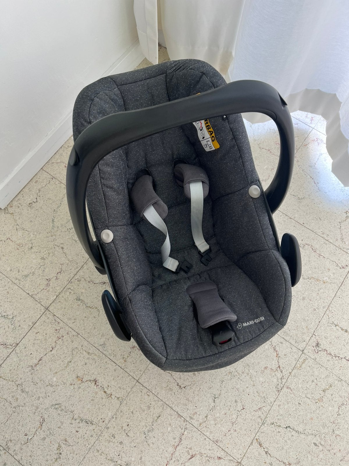 Maxi cosi Pebble autostoel met verkleinkussen, Maxi-Cosi, Ophalen, 0 t/m 10 kg, Gebruikt