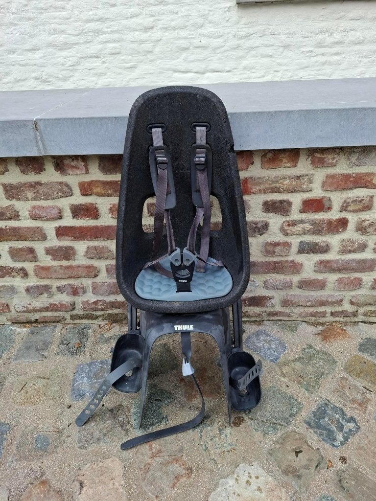 fietsstoeltje, Fietsen en Brommers, Fietsaccessoires | Fietsstoeltjes, Ophalen, Achterzitje, Thule, Gebruikt
