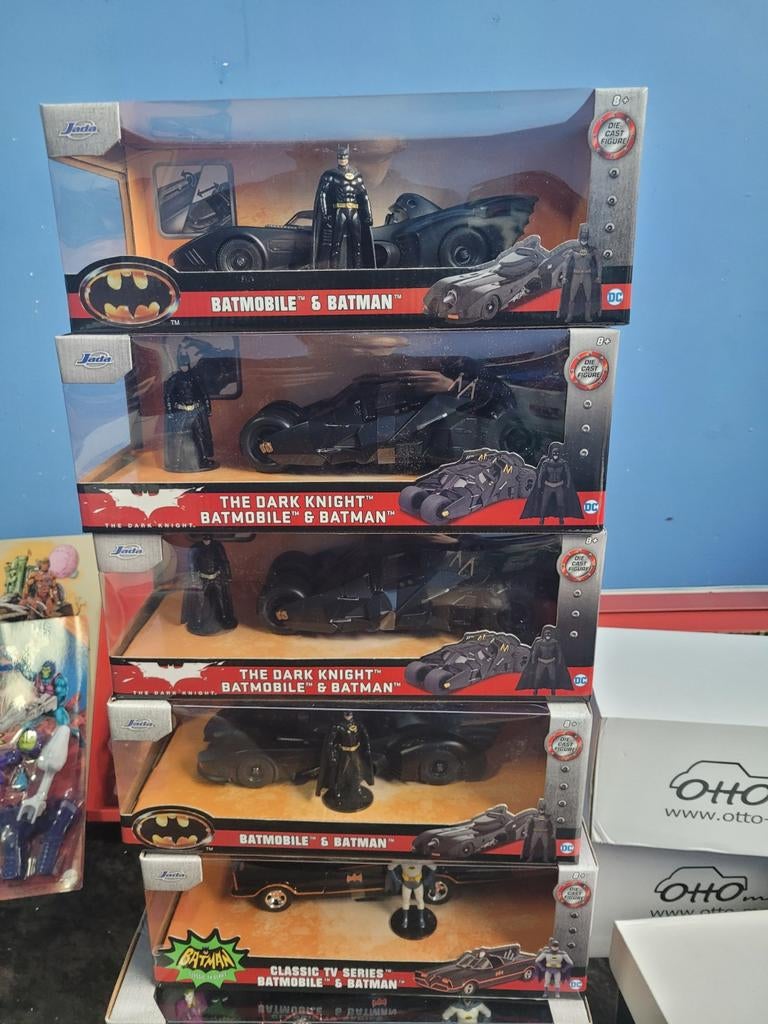 Badman film autos van 1/24 met pop splinter nieuw, Ophalen