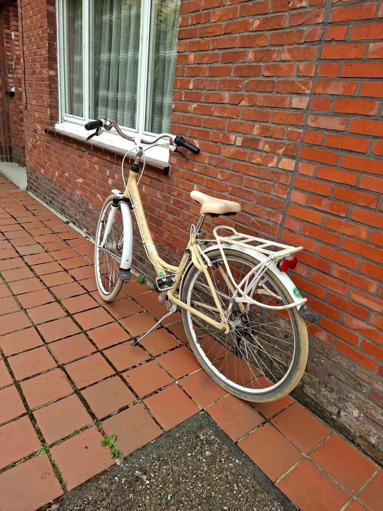 Tussenmodel fiets – geel/beige kleur, Fietsen en Brommers, Ophalen
