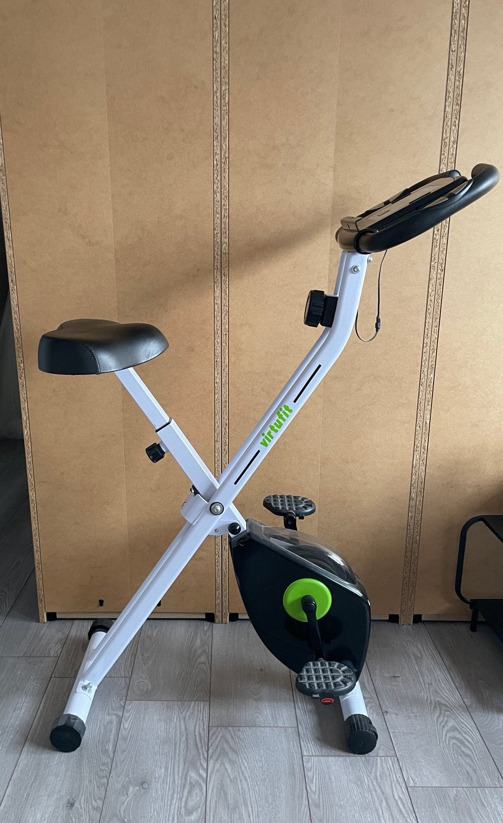Virtufit iBiking Opvouwbare Hometrainer, Sport en Fitness, Fitnessapparatuur, Ophalen, Zo goed als nieuw, Hometrainer