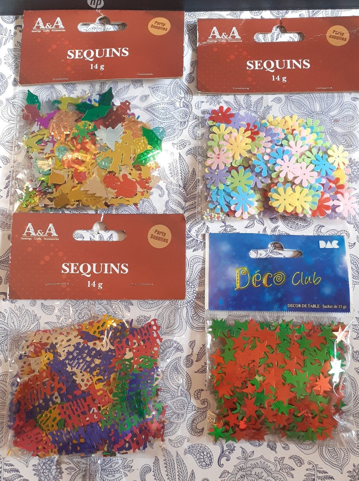 lot de 4 paquets pailette differente decoratif de table (4), Enlèvement ou Envoi, Neuf, Décoration