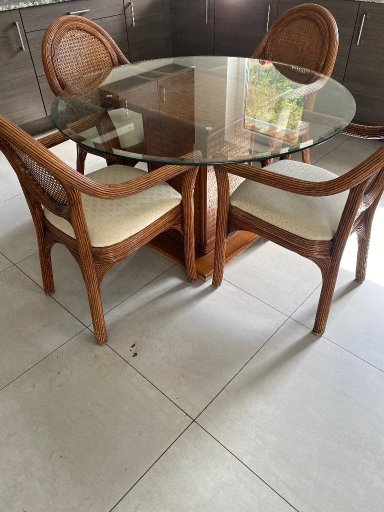 Ronde eettafel, Ophalen, Gebruikt, Rond, Vier personen