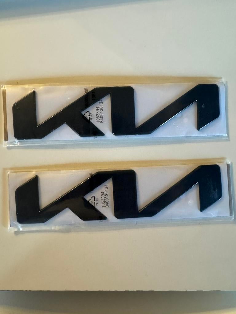 KIA embleme logo 5cm H X 21cm L noir, Ophalen of Verzenden