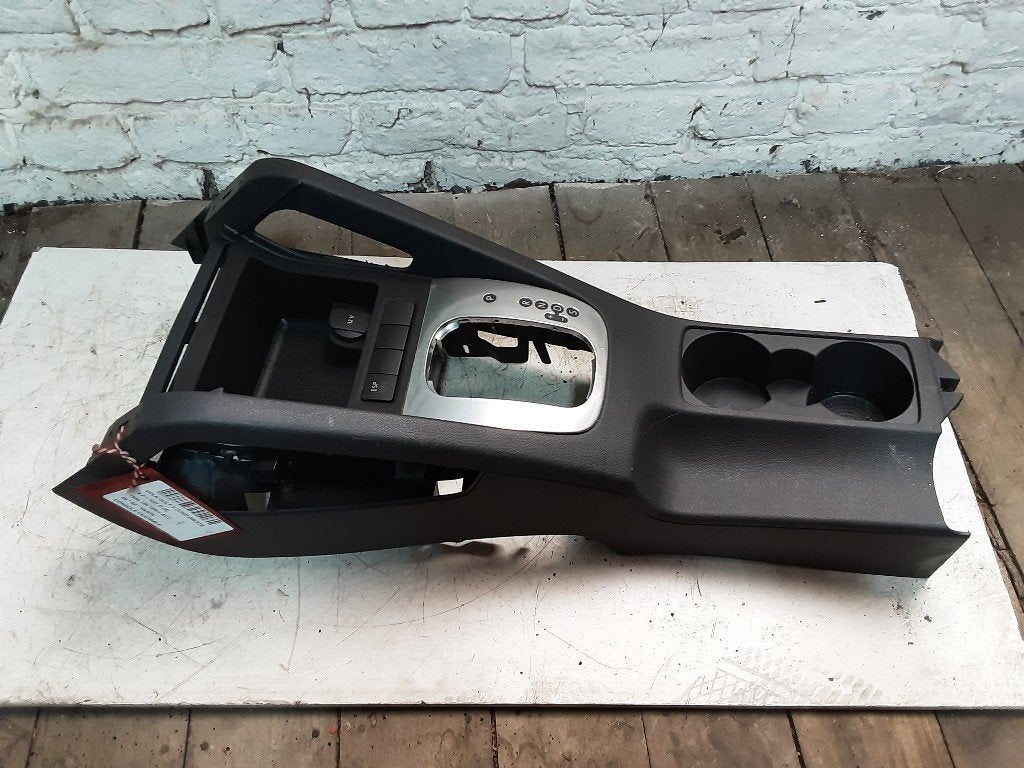 CONSOLE CENTRALE Golf V 4Motion (1K1) (1K0863243A), Volkswagen, Mevr. I. Hauben, Utilisé, Rue de l'Espoir 34 34
4030  GRIVEGNÉE, BE