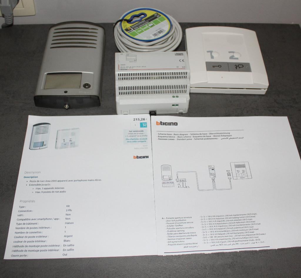 Parlophone complet+cable Linea 2000 Bticino 2 Fils & Tb état, Huis en Inrichting, Deurbellen, Ophalen of Verzenden, Gebruikt, Bedraad