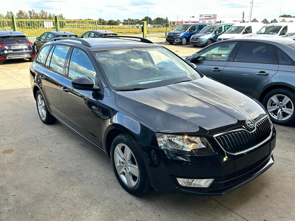 Skoda Octavia 1.6L Diesel 2015 Euro 6b, Stof, Euro 6, Zwart, Bedrijf