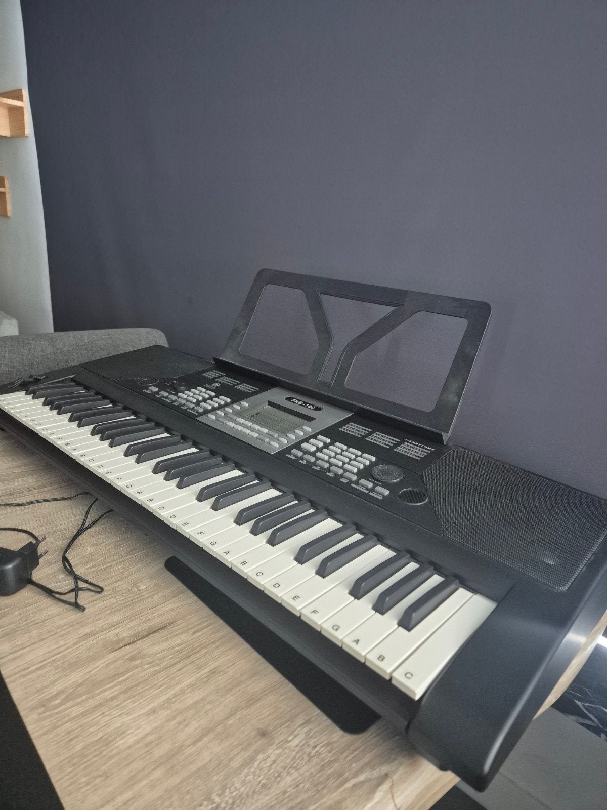 Keyboard Fazley FKB-180 61, Muziek en Instrumenten, Ophalen, Zo goed als nieuw, 61 toetsen
