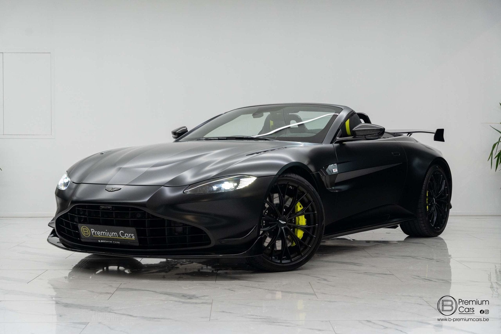 Aston Martin Vantage Roadster F1 Edition | Carbon | 360 Came, Autres modèles, Achat, Entretenue par le concessionnaire, 2 portes