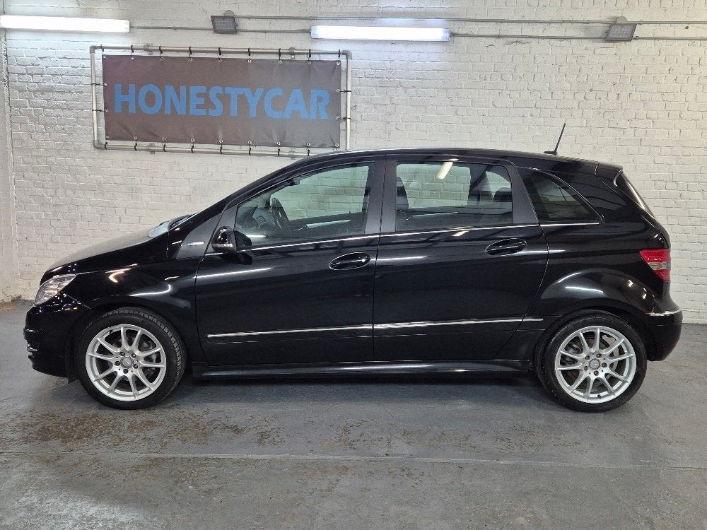 Mercedes B180 benz.Euro5 - 11/2010 -Topstaat  -Garantie, Auto's, Monovolume, Zwart, 4 cilinders, Leder en Stof