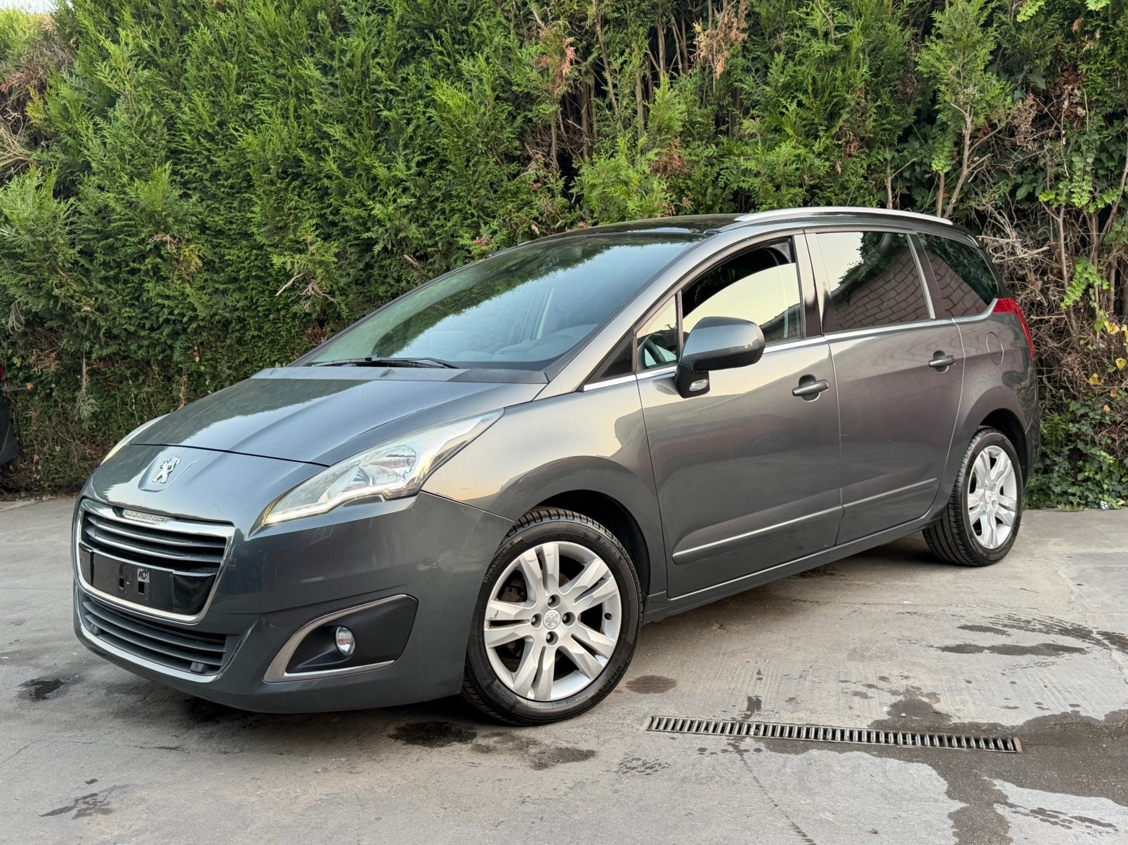 Peugeot 5008 172.000km 2014 5350€ gekeurd voor verkoop, Euro 5, Monovolume, 4 cilinders, 1600 cc