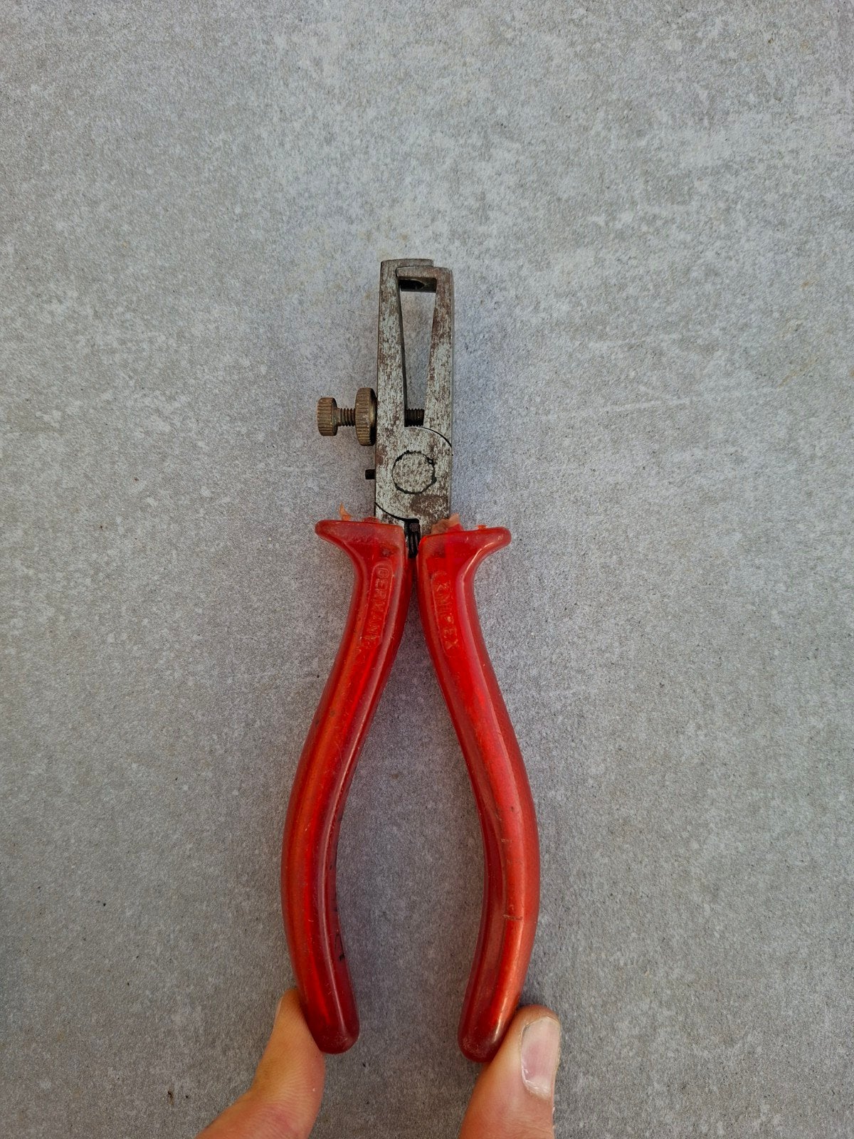 la pince à bec rond et la pince à dénuder fonctionnent toujo, Bricolage & Construction, Enlèvement, Utilisé, Pince, Autres marques