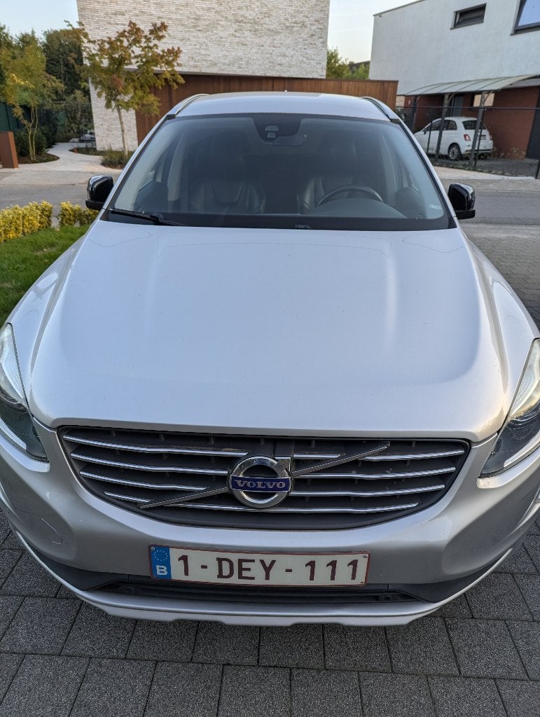Volvo xc60, Auto's, Voorwielaandrijving, Dealer onderhouden, 4 cilinders, Leder